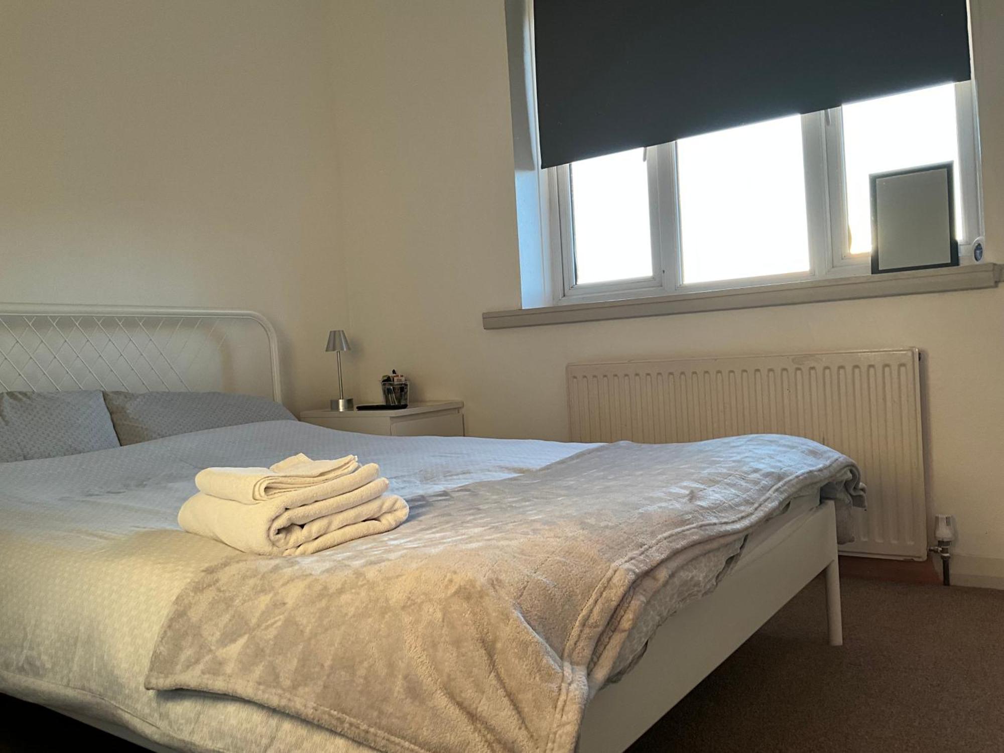 Comfy, Cosy Small Double With Wi-Fi Earley 외부 사진