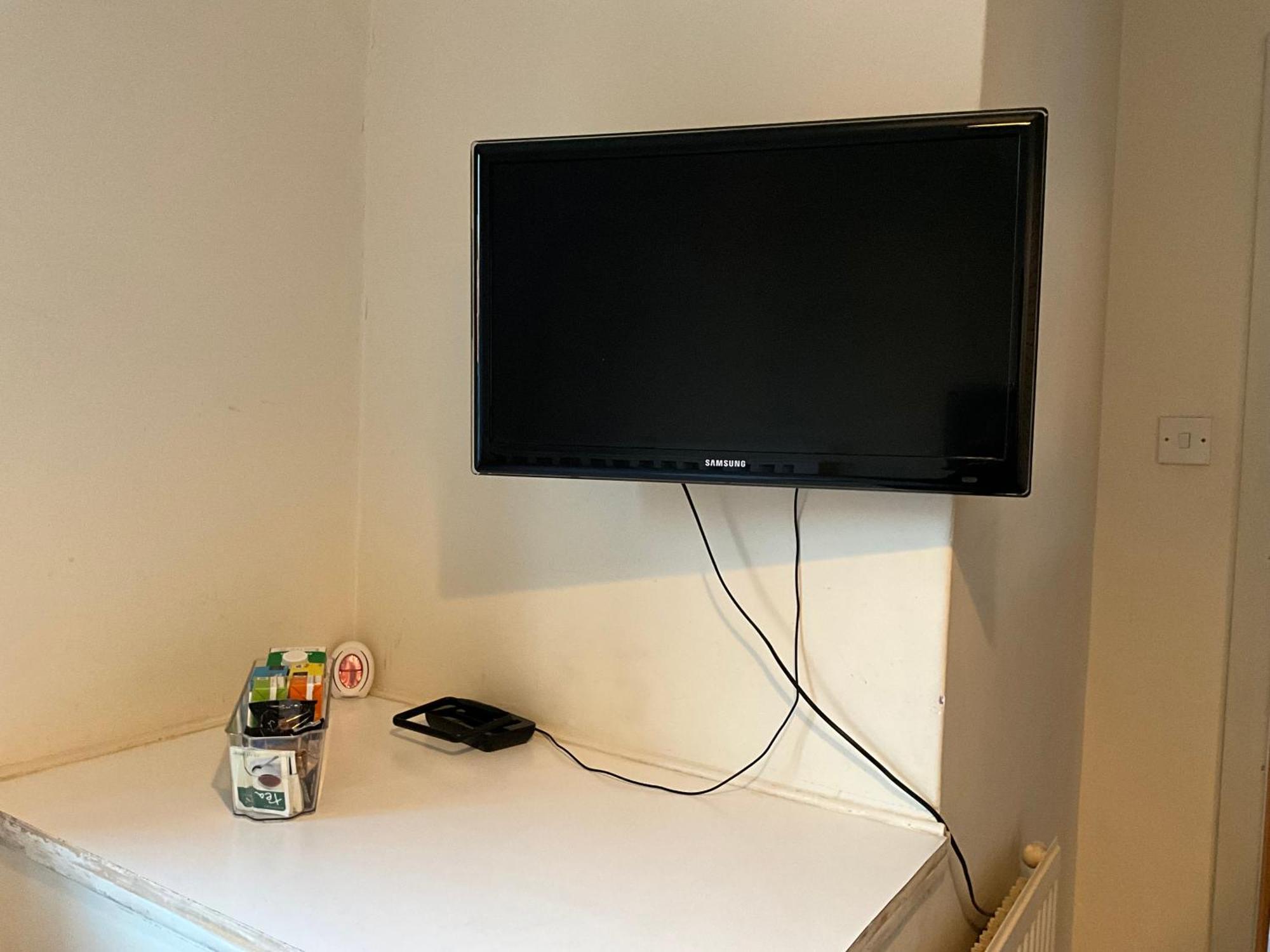 Comfy, Cosy Small Double With Wi-Fi Earley 외부 사진
